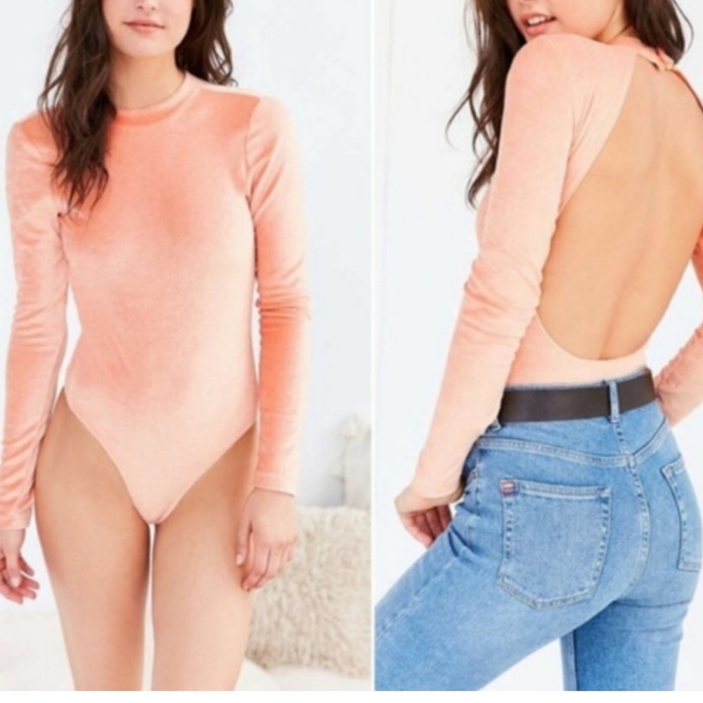Out from under velvet open back long sleeve bodysuit size large